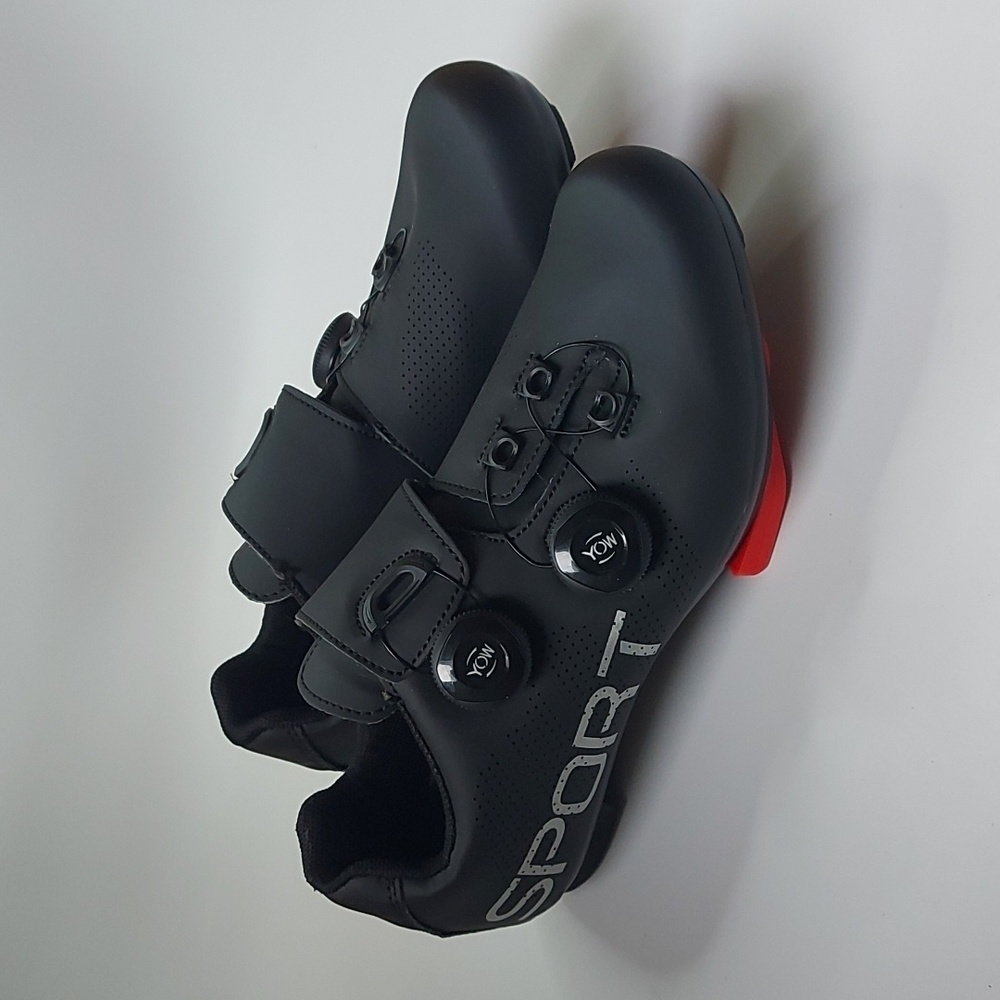 Mens Yow Sport Cycling shoes, NWOB, size 38